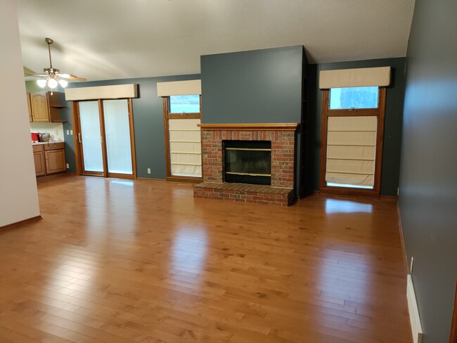 Living room - 13935 Arbor Cir