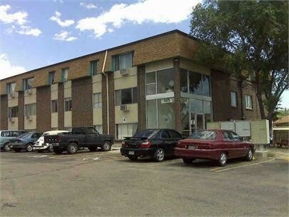 Building Photo - 325 Cragmor Rd