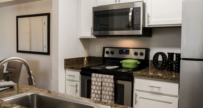 Foto del edificio - 45600 Oak Hill Blvd