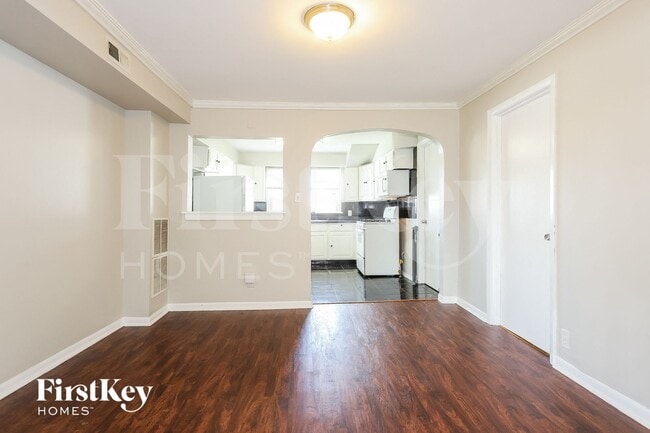 Building Photo - 7803 S Central Ave