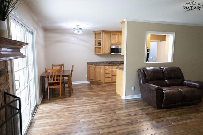 Foto del edificio - 2824 Barrywood Dr
