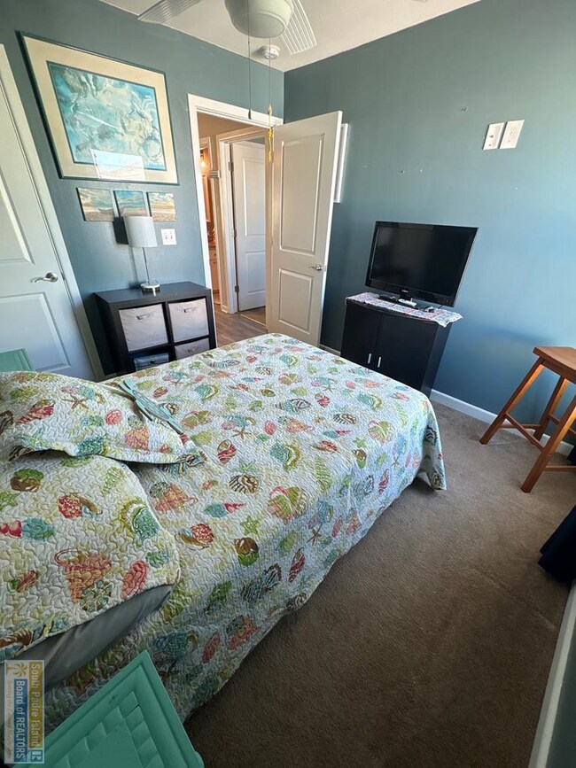 Foto del edificio - 123 Las Joyas Blvd