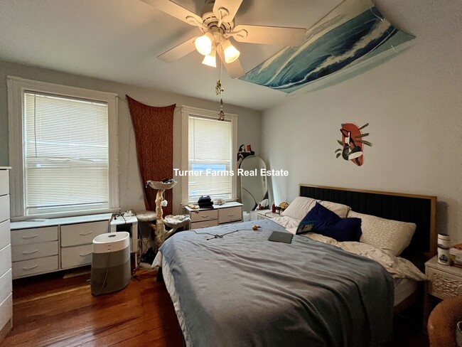 Foto del edificio - 65 Roseclair St