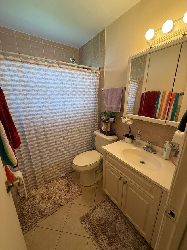 Foto del edificio - 150 Avocado Ave