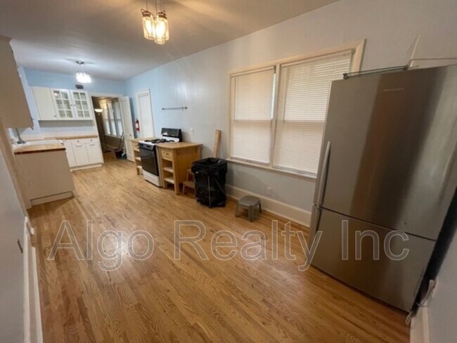 Foto del edificio - 1475 Albert St N