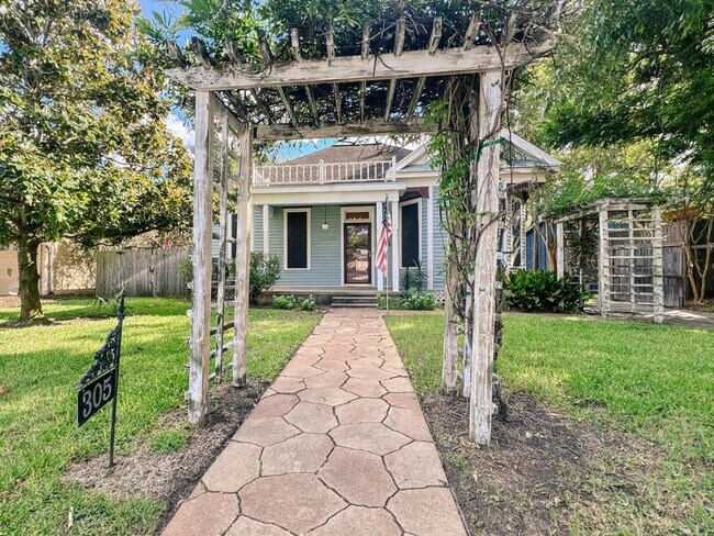 Foto del edificio - 305 W Brazos St