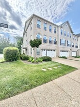 Building Photo - 500 Siena Ln