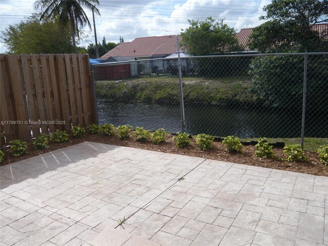 Foto del edificio - 13541 SW 62nd St