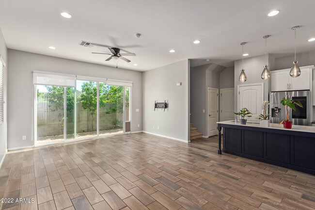 Building Photo - 707 E Boca Raton Rd