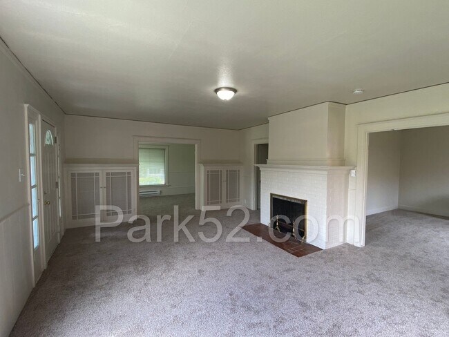 Foto del edificio - Beautiful 4 Bedroom in North Tacoma!