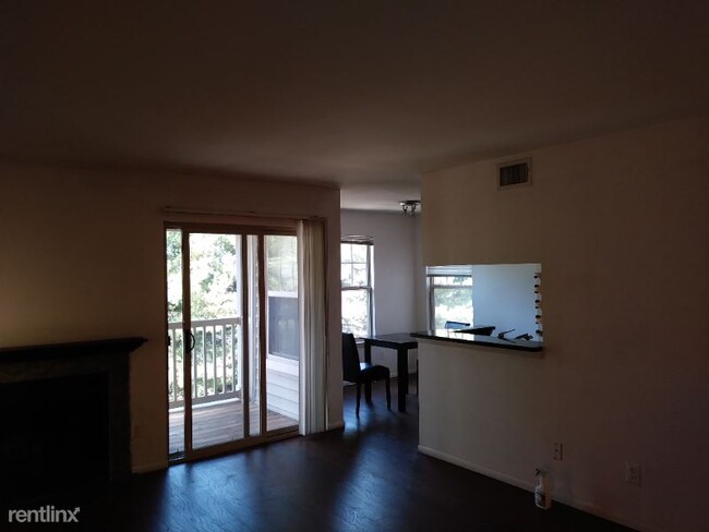 Building Photo - 1 br, 1 bath Condo - 1727 Ascot Way I Unit I
