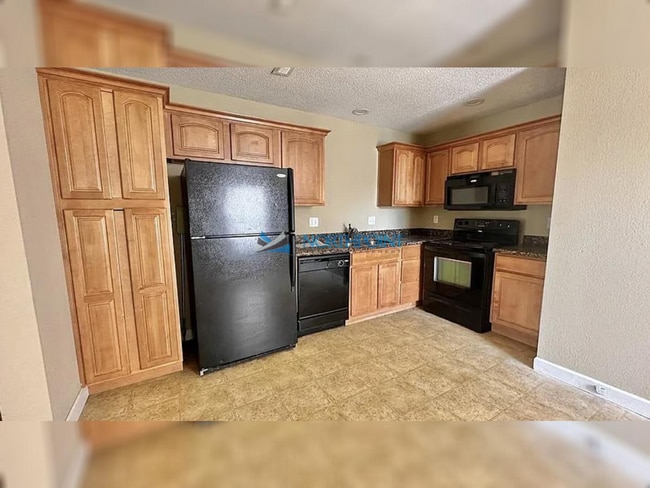 Foto del edificio - Fantastic 3BR 2.5 BA Home w/ Granite + Garage in Blue Springs