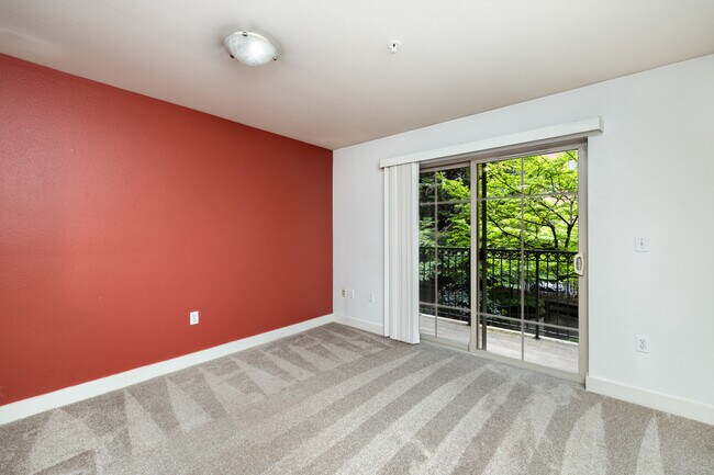 Building Photo - 700 E Denny Way
