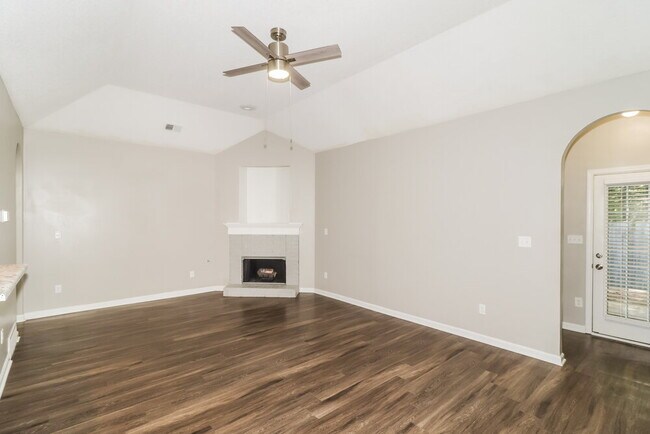 Foto del edificio - 1373 Marhill Cove