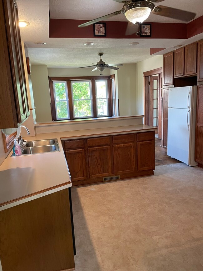 Foto del edificio - 206 Wales Rd NE