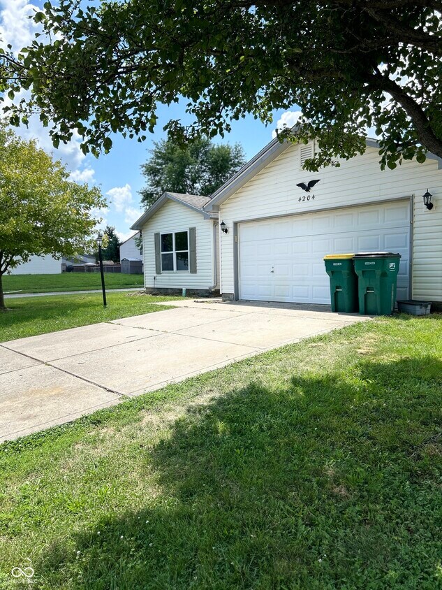 Primary Photo - 4204 Sycamore Ct