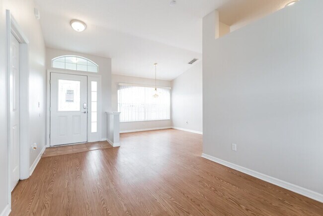 Building Photo - 819 Shore Breeze Way