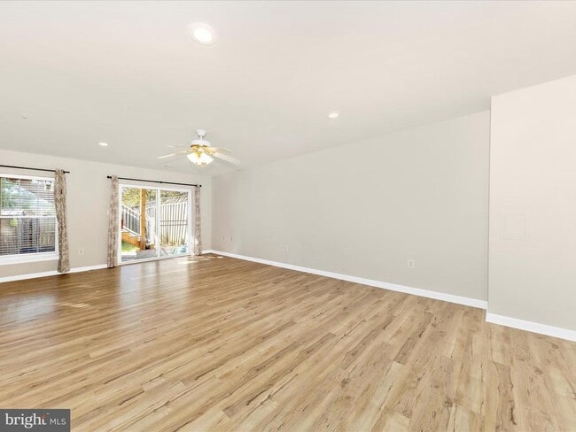 Foto del edificio - 2103 Paxton Terrace