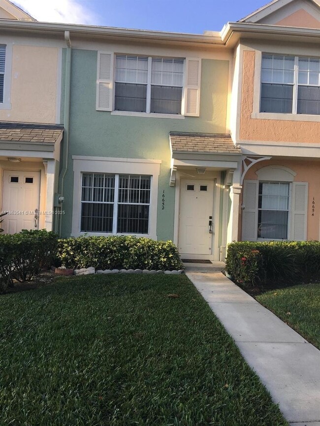 Building Photo - 16652 Hemingway Dr