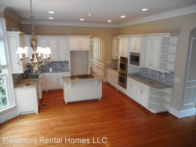 Building Photo - 806 Jefferson Wood Ln