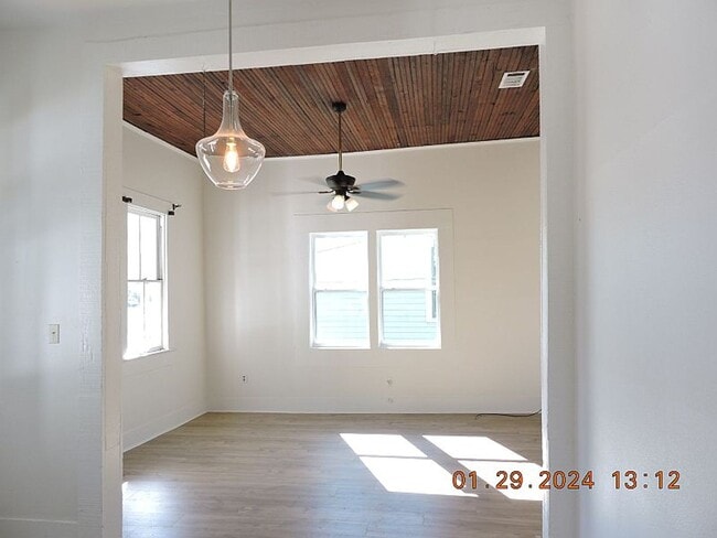 Living area front - 1250 Perkins Rd