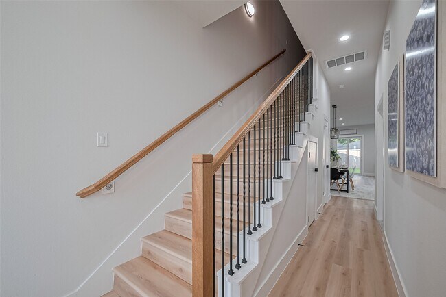 Foto del edificio - 3544 Mt Pleasant St