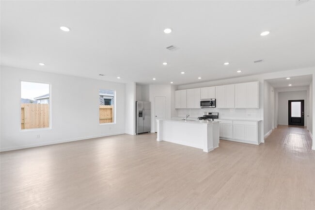 Building Photo - 5406 Peacock Bass Dr