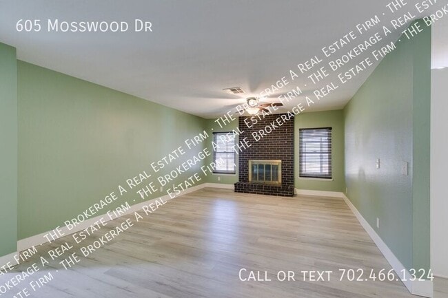 Foto del edificio - 605 Mosswood Dr