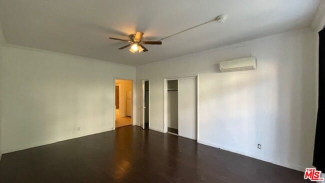 Building Photo - 933 S Hobart Blvd