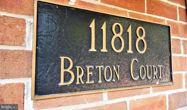Foto del edificio - 11818 Breton Ct