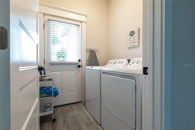 Building Photo - 507 E Paris St