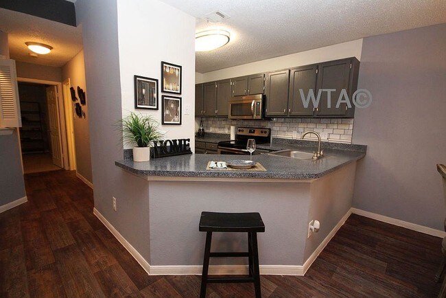 Building Photo - 1 bedroom in Austin TX 78750