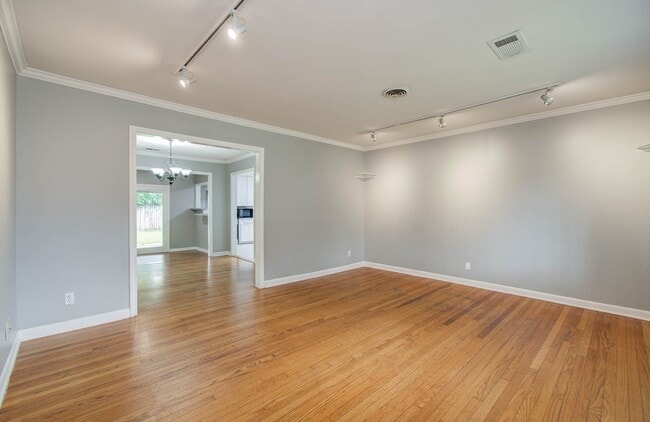 Building Photo - 3626 Songwood St