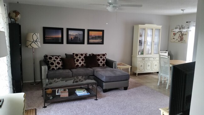 Foto del edificio - 3135 Shady Dell Ln