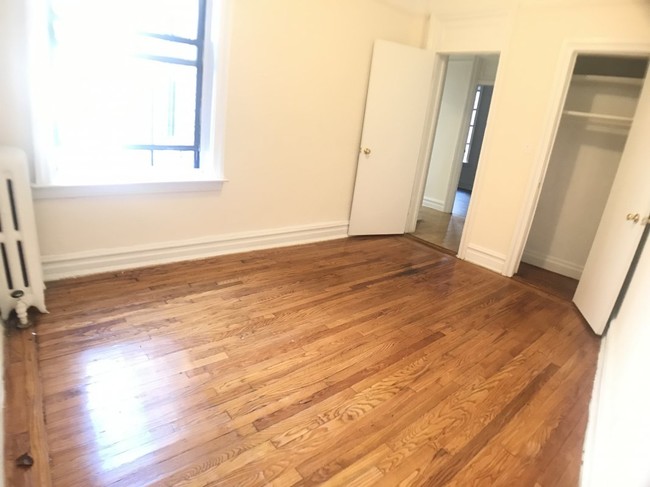 Building Photo - 5423 Fort Hamilton Pkwy