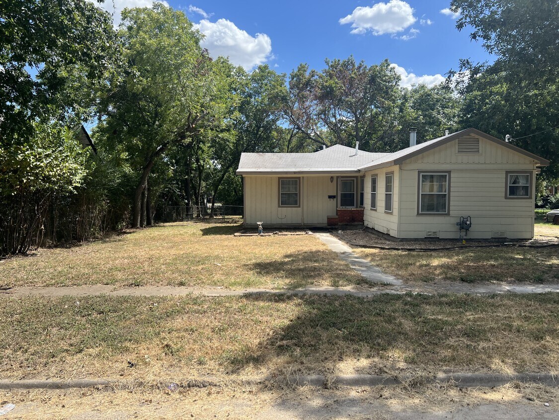 Foto principal - 920 E Walnut St