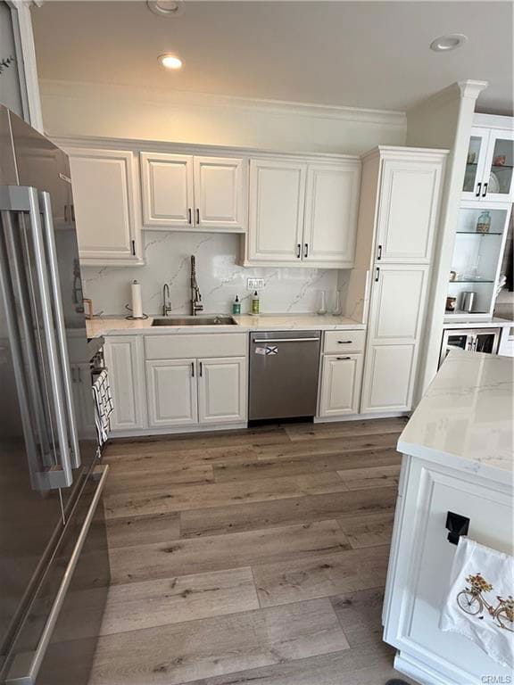 Building Photo - 3 Aurora