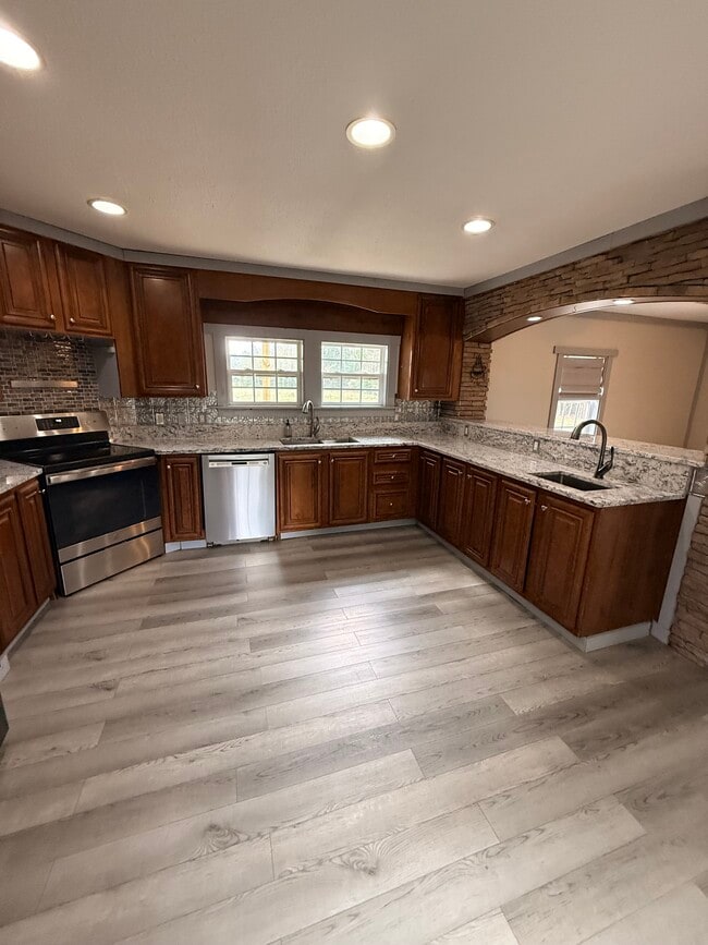 Foto del edificio - 11188 E Nickens Rd