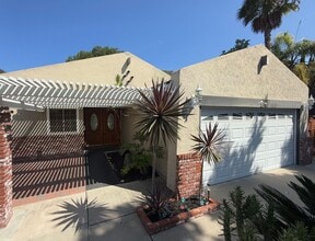 Building Photo - 7913 Deerfield St