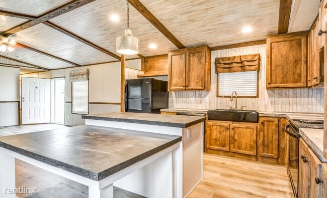 Foto del edificio - 3 br, 2 bath Mobile Home - 318 Sycamore Loop