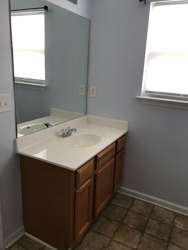 Baño principal - 111 Princeton Ave