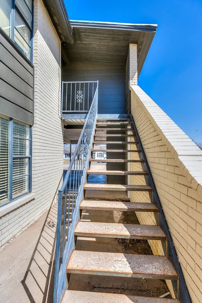 Building Photo - 1427 Austin St