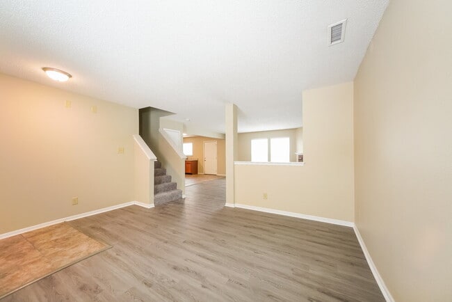 Building Photo - 9033 Southernwood Way