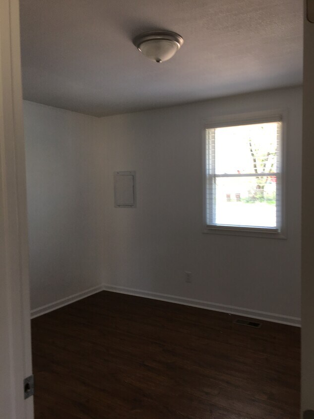 Building Photo - 1434 Lischey Ave