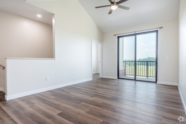 1 habitación, 1 baño - 830 pies cuadrados - Sala de estar - Pewits Landing 2 LLC