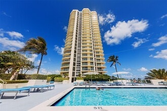 Building Photo - 7330 Ocean Terrace