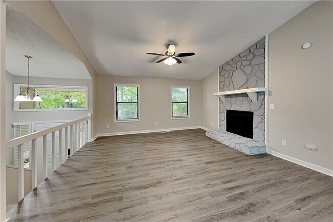 Foto del edificio - 82 Fox Ridge Ct