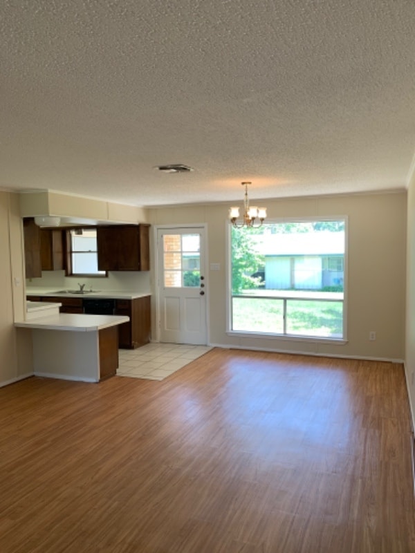 Building Photo - 1710 Cedar Park