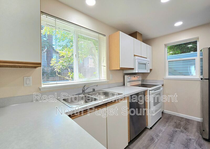 Photo - 7017 210th St SW