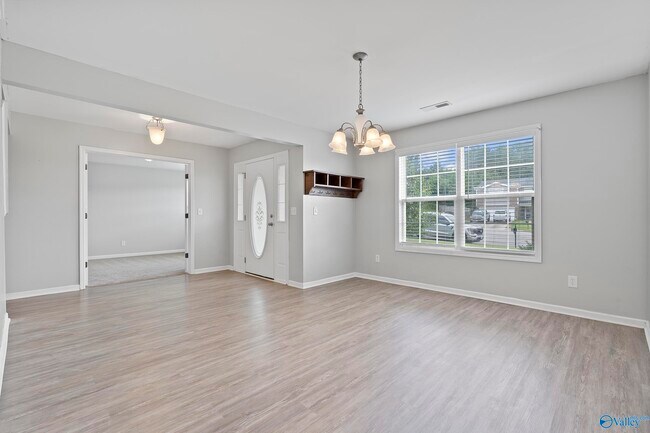 Building Photo - 171 Ranier St